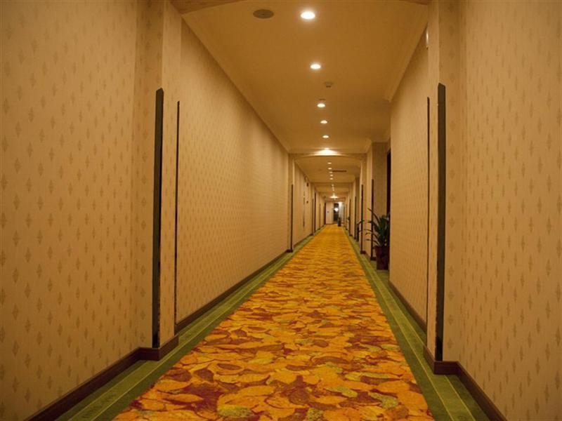 Greentree Inn Heilongjiang Harbin Zhongyang Street Business Hotel Dış mekan fotoğraf
