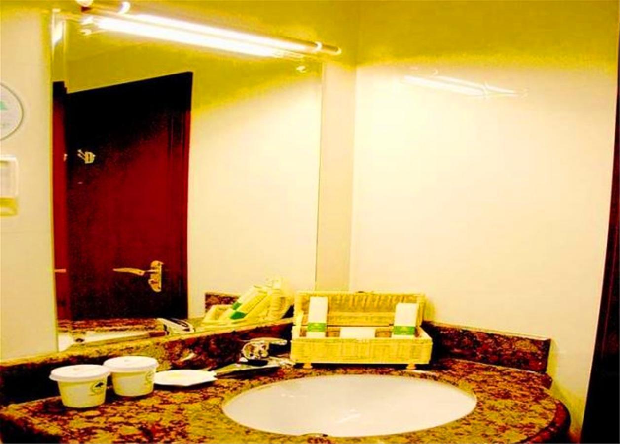 Greentree Inn Heilongjiang Harbin Zhongyang Street Business Hotel Dış mekan fotoğraf